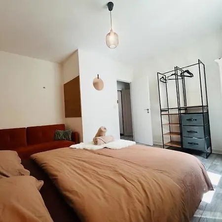 Casa Urbaine Nyaraló Angers