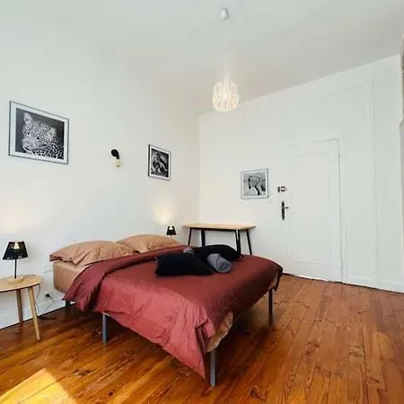 Casa Urbaine Nyaraló